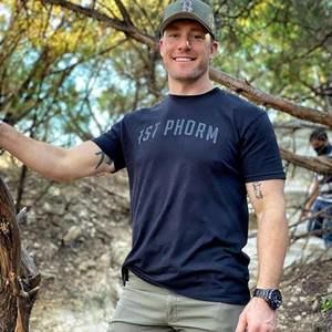 Meet your Posher, Iris